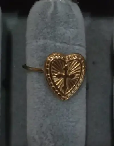 Anel Coração com Crucifixo